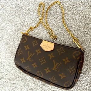 pochette multi pochette smaller size